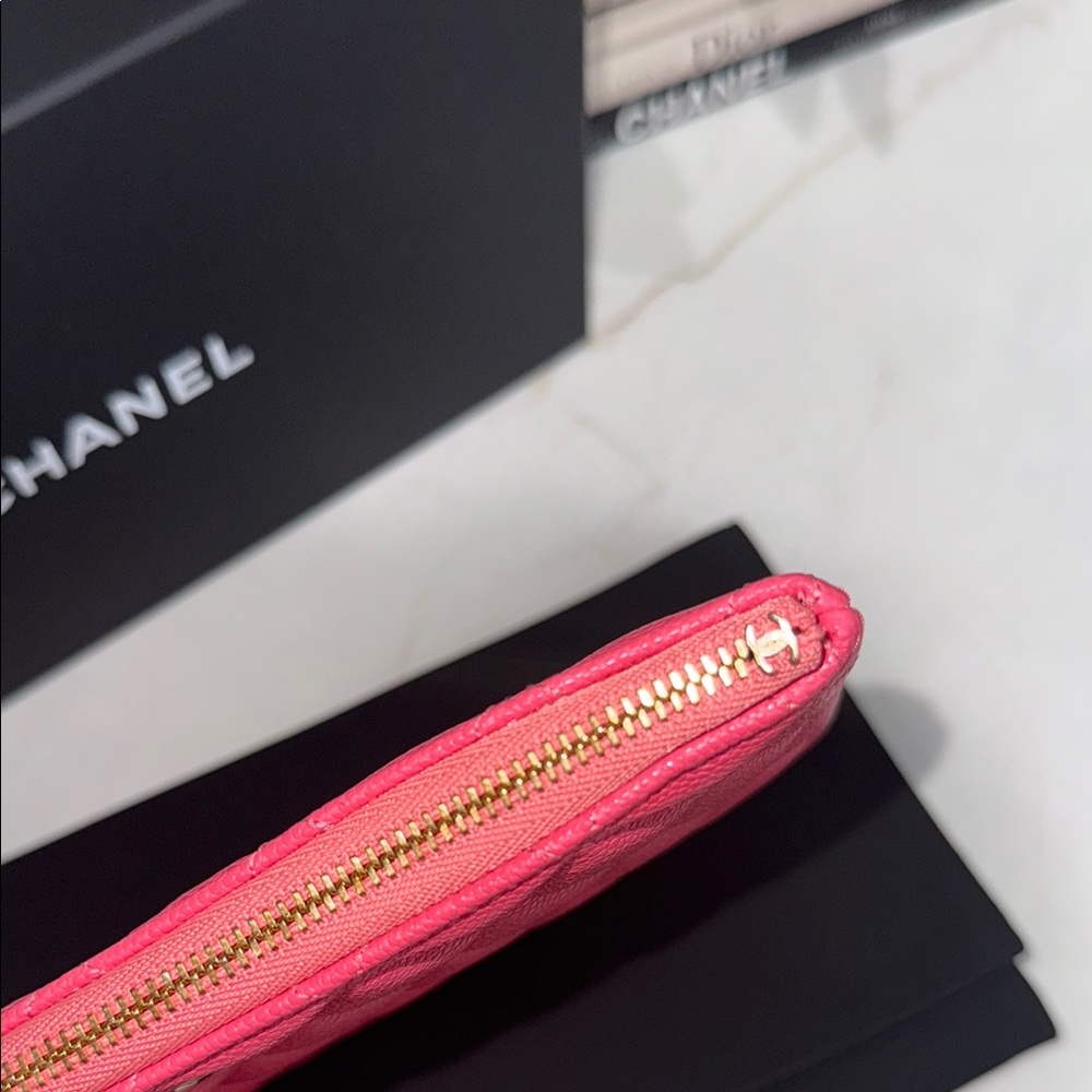Authentic small CHANEL O Case in Pink Quilted Clutch - Picture 9 of 12